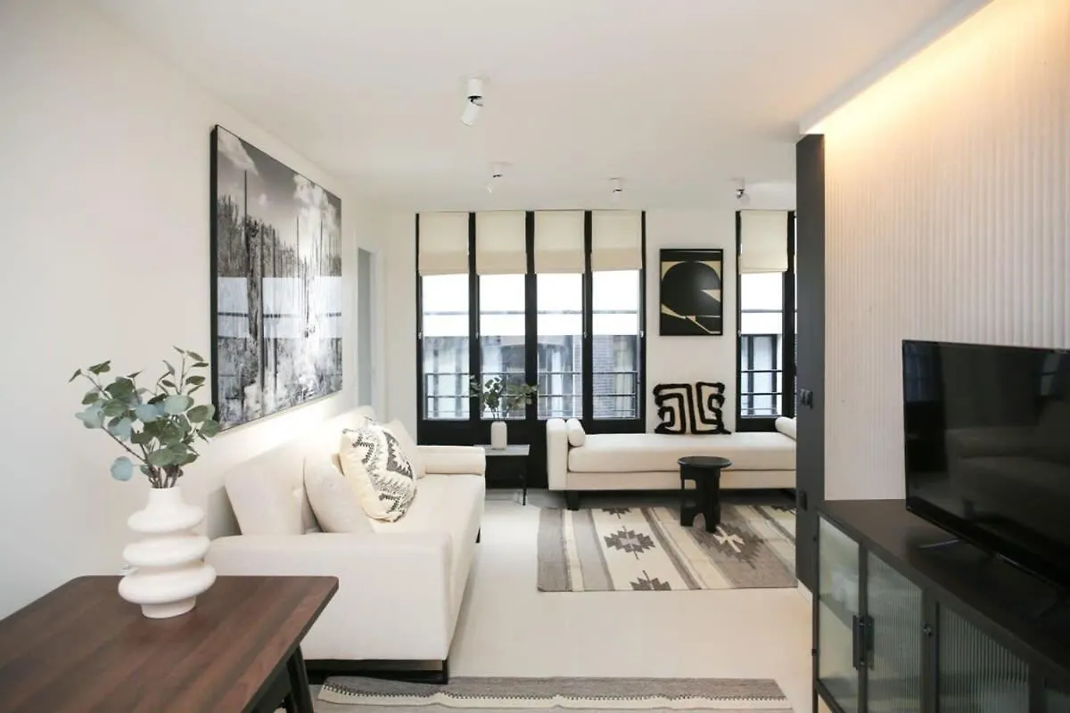 Espace Et Confort En Famille - Marais A Cote - 6P Paris
